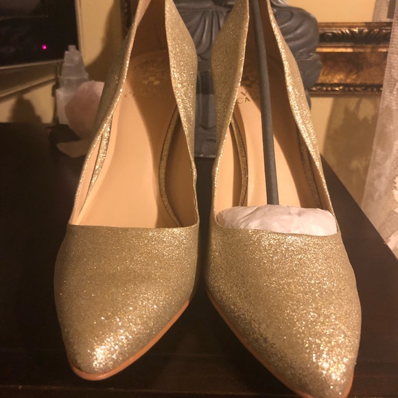 vince camuto gold pumps